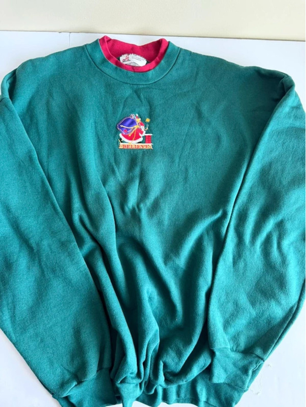 Vintage Lighthouse Apparel Embroidered Believe Santa Sweatshirt Green 3XL